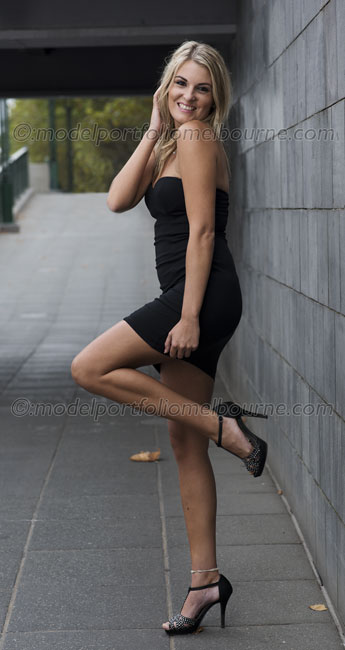 natural expression fashion photo of female model in Melbourne